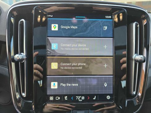 Certified 2024 Volvo XC40 Recharge Plus w/ Protection Package Premier image 26