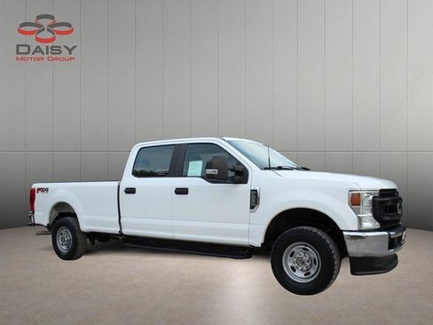 Used 2022 Ford F250 XL w/ Power Equipment Group AWD/4WD image 3