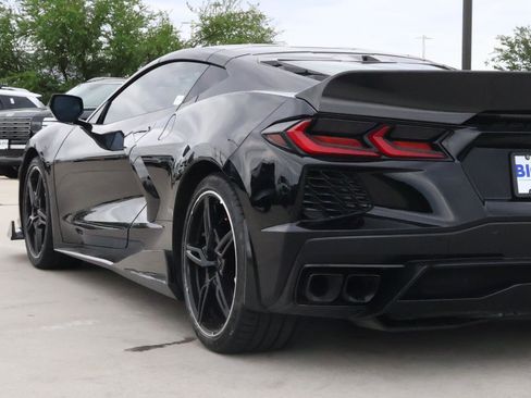 Used 2023 Chevrolet Corvette Stingray Preferred Cpe w/ Z51 Performance Package RWD image 11
