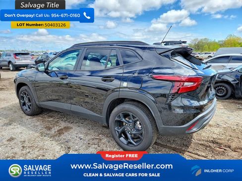 Used 2026 Chevrolet Trax LT w/ Midnight Edition FWD image 3