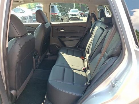 Used 2023 Nissan Rogue SV w/ SV Premium B Package image 45