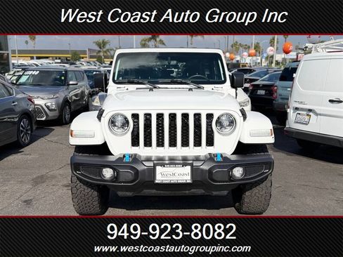 Used 2023 Jeep Wrangler Unlimited Sahara image 30