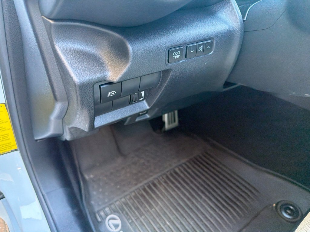 Used 2021 Lexus IS 350 F Sport w/ Accessory Package RWD image 16