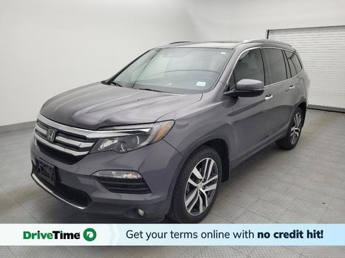Used 2017 Honda Pilot Touring image 1