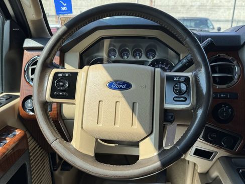 Used 2016 Ford F250 King Ranch w/ FX4 Off-Road Package AWD/4WD image 16