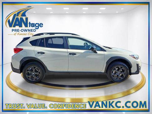 Used 2023 Subaru Crosstrek 2.0i Premium w/ Special Edition image 5