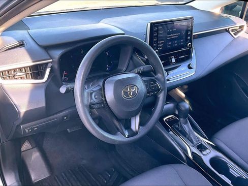 Used 2021 Toyota Corolla LE image 15