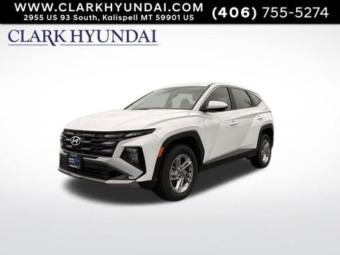 Used 2025 Hyundai Tucson SE AWD/4WD image 1