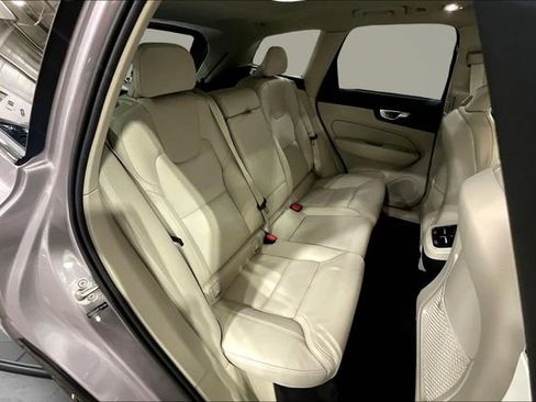 New 2026 Volvo XC60 B5 Ultra w/ Protection Package Premier image 11