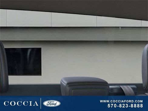 New 2025 Ford Maverick Lobo image 24
