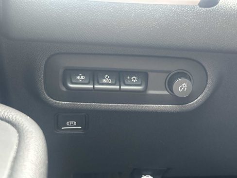 Used 2023 GMC Terrain SLT w/ Tech Package AWD/4WD image 18