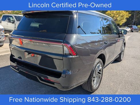 Certified 2025 Lincoln Navigator Reserve image 4