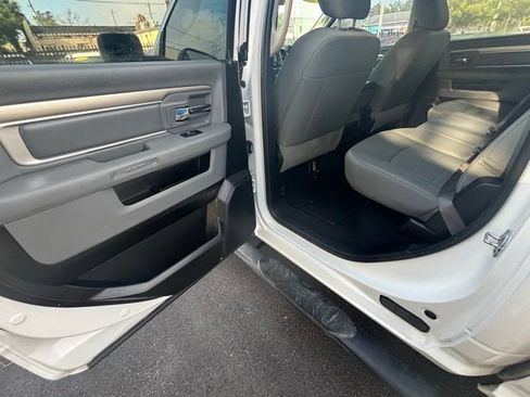 Used 2020 RAM 1500 Classic SLT AWD/4WD image 20