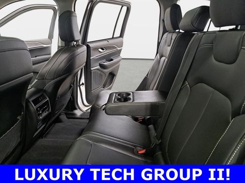 Certified 2024 Jeep Grand Cherokee Limited w/ Luxury Tech Group II image 15