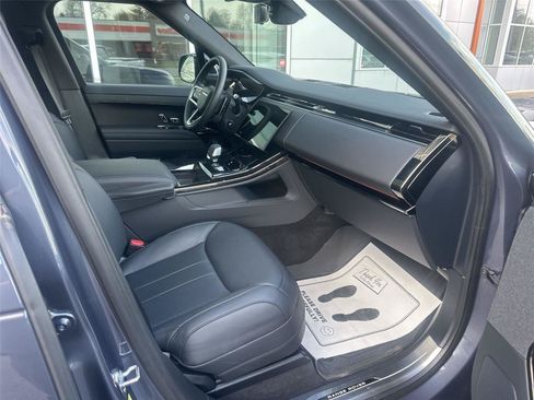 Used 2025 Land Rover Range Rover Sport SE AWD/4WD image 22