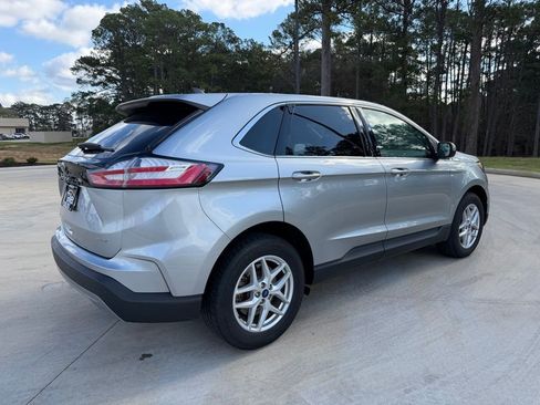 Used 2022 Ford Edge SEL image 5