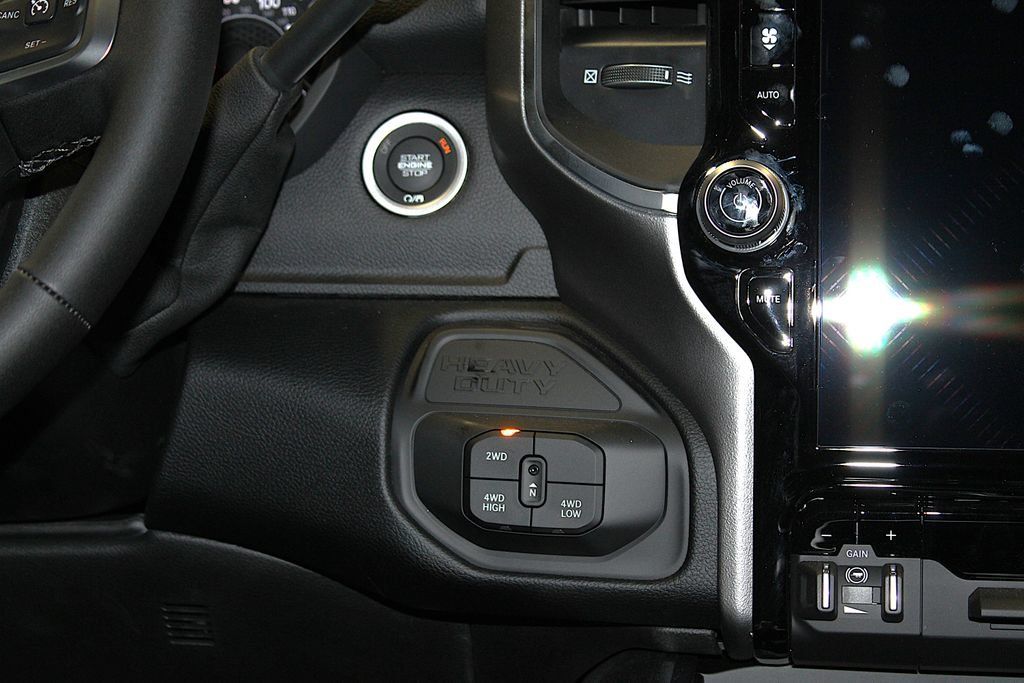 New 2026 RAM 2500 Big Horn AWD/4WD image 14