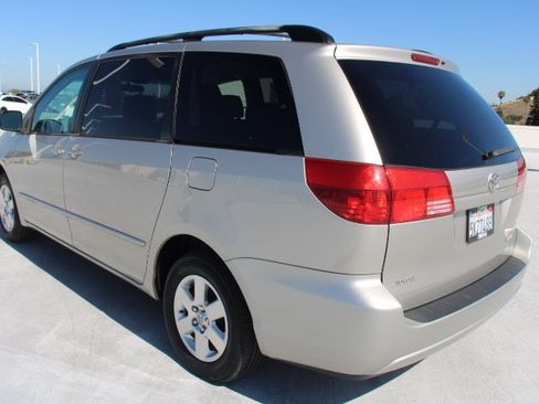 Used 2005 Toyota Sienna LE FWD image 5