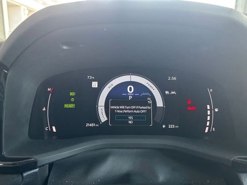 Used 2025 Toyota Camry LE image 39