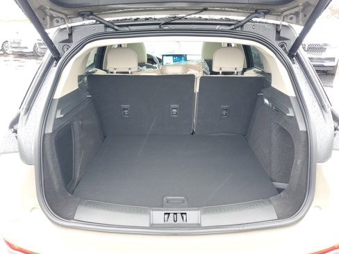 New 2026 Lincoln Corsair Premiere image 29