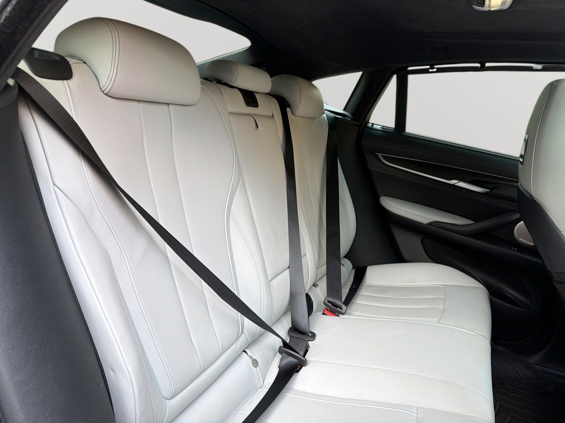 Used 2019 BMW X6 M w/ Executive Package AWD/4WD image 26