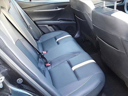 Used 2025 Toyota Camry SE image 20