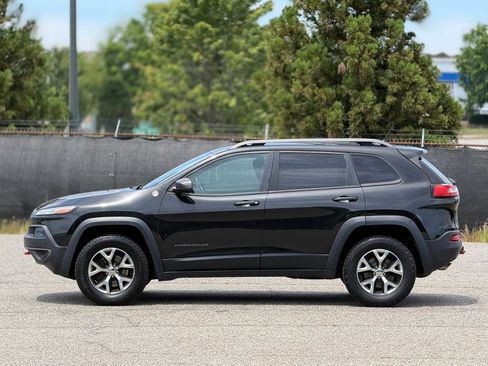 Used 2014 Jeep Cherokee Trailhawk w/ Comfort/Convenience Group AWD/4WD image 8