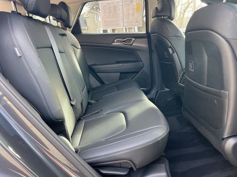 Certified 2024 Kia Sportage EX image 23