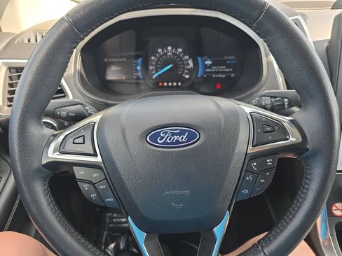Used 2024 Ford Edge Titanium AWD/4WD image 15