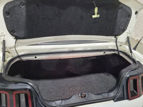 Used 2013 Ford Mustang Convertible image 37