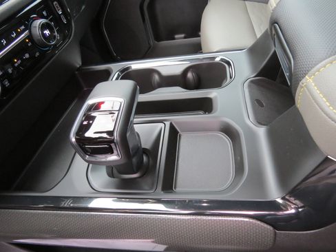 Used 2024 Chevrolet Silverado 1500 ZR2 w/ Technology Package image 24