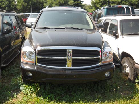 Used 2005 Dodge Durango SLT w/ Family Value Group image 3