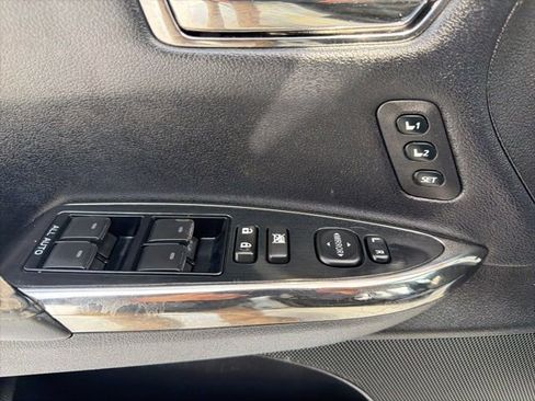 Used 2017 Toyota Avalon Touring w/ Carpet Mat Package image 24