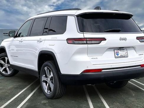 New 2026 Jeep Grand Cherokee L Limited w/ Luxury Tech Group II image 2