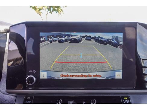 Used 2025 Toyota Camry SE FWD image 19