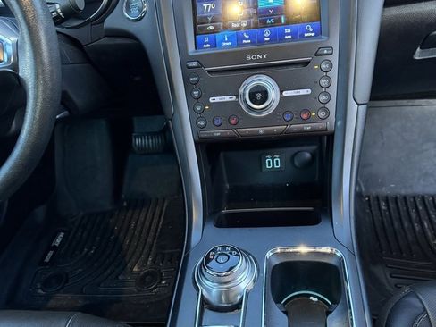 Used 2020 Ford Fusion Titanium image 15