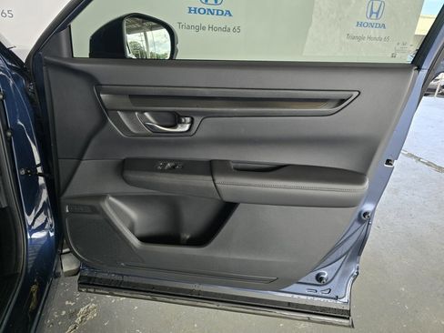 Used 2023 Honda CR-V EX image 11