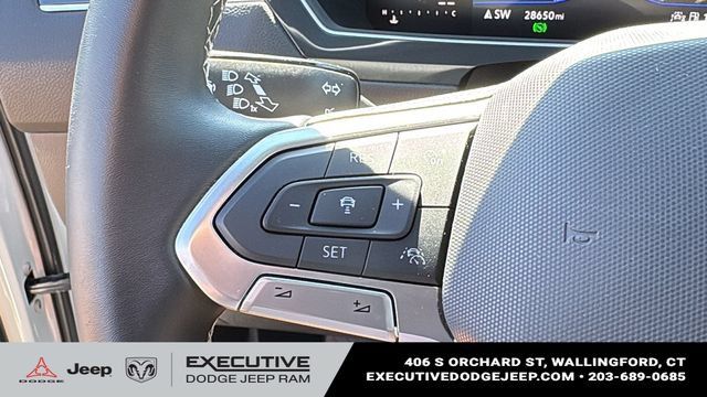 Used 2023 Volkswagen Tiguan SE AWD/4WD image 13