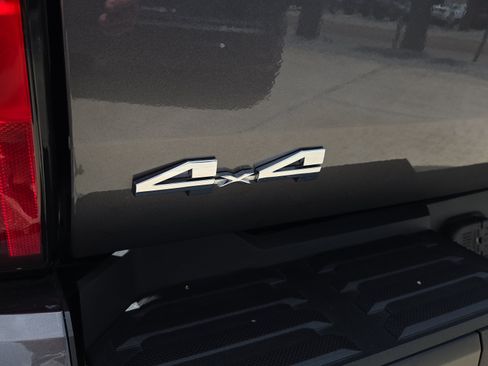Certified 2025 Toyota Tundra SR5 AWD/4WD image 32