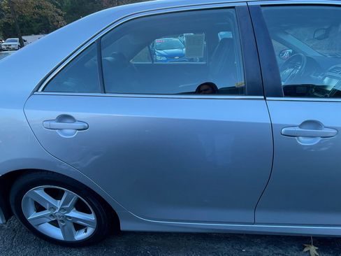 Used 2014 Toyota Camry SE image 10