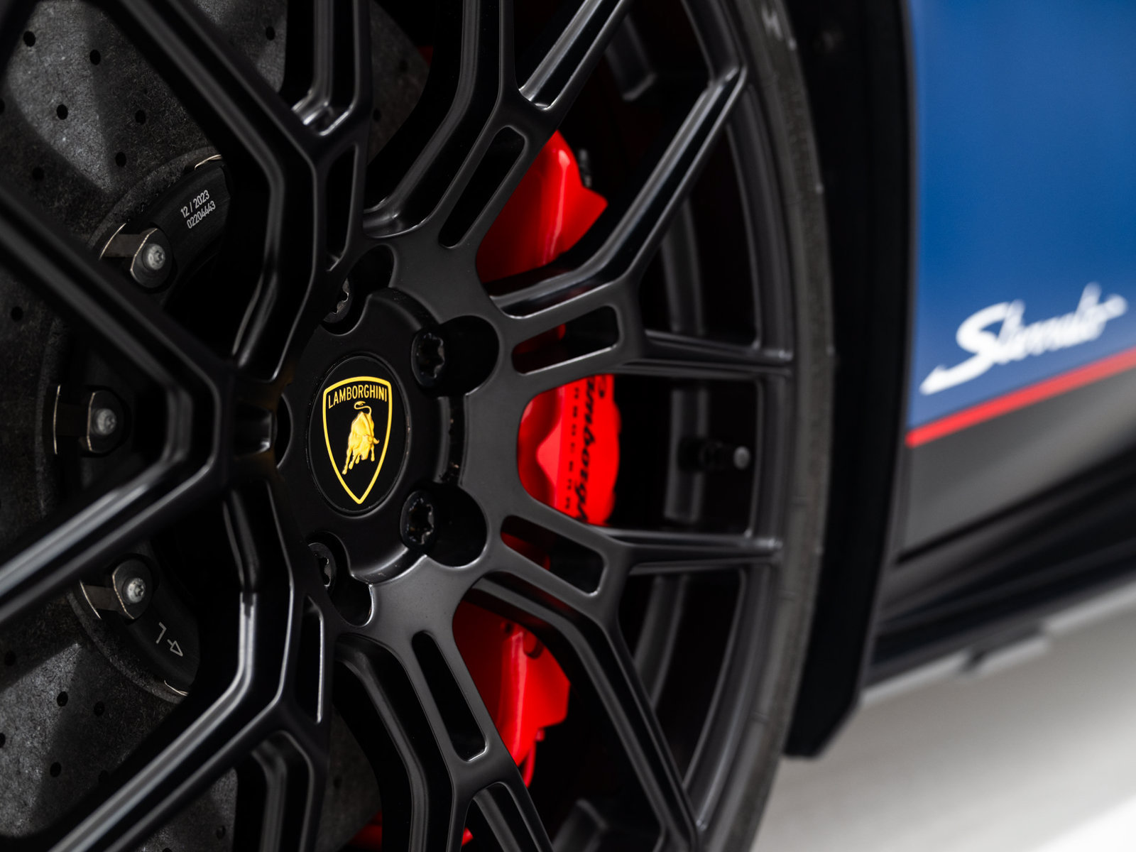 Used 2023 Lamborghini Huracan Sterrato AWD/4WD image 28