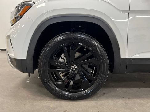 Used 2022 Volkswagen Atlas SE FWD image 31