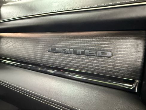 Used 2022 RAM 3500 Limited AWD/4WD image 33