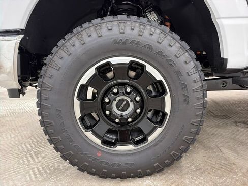 New 2026 Ford F250 Lariat w/ Tremor Off-Road Package AWD/4WD image 11