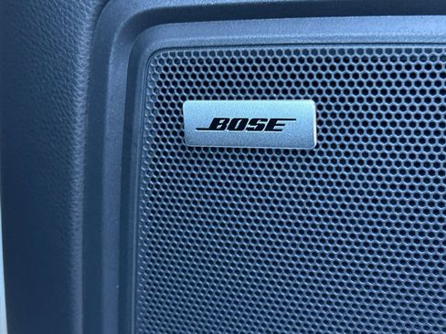 New 2026 Porsche Macan image 35