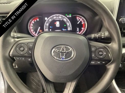 Used 2025 Toyota RAV4 XLE AWD/4WD image 18