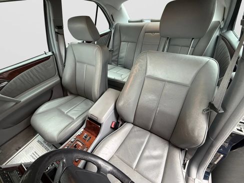 Used 1999 Mercedes-Benz E 320 Sedan image 13