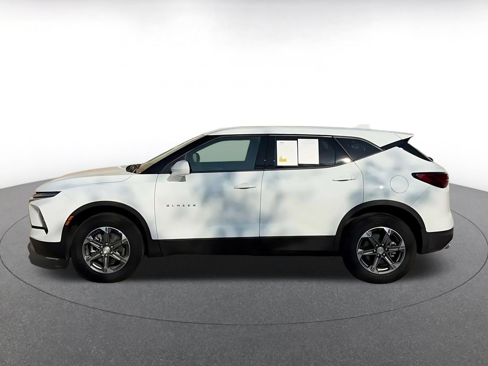 Used 2026 Chevrolet Blazer LT FWD image 8
