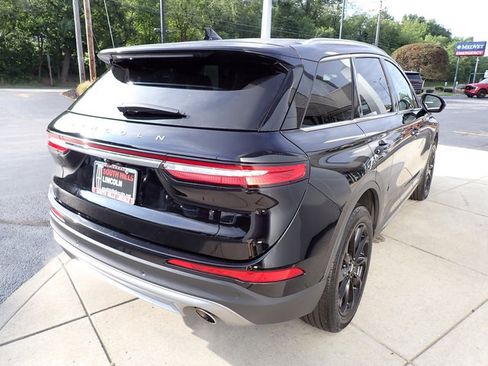 Used 2022 Lincoln Corsair AWD w/ Premium Package image 6