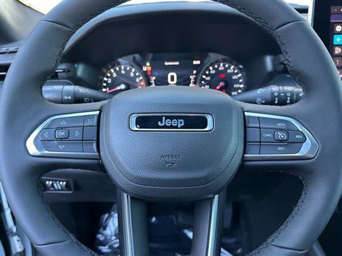 New 2026 Jeep Compass Latitude image 20